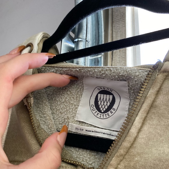 cropped URBAN OUTFITTERS JACKET :) - Picture 4 of 4